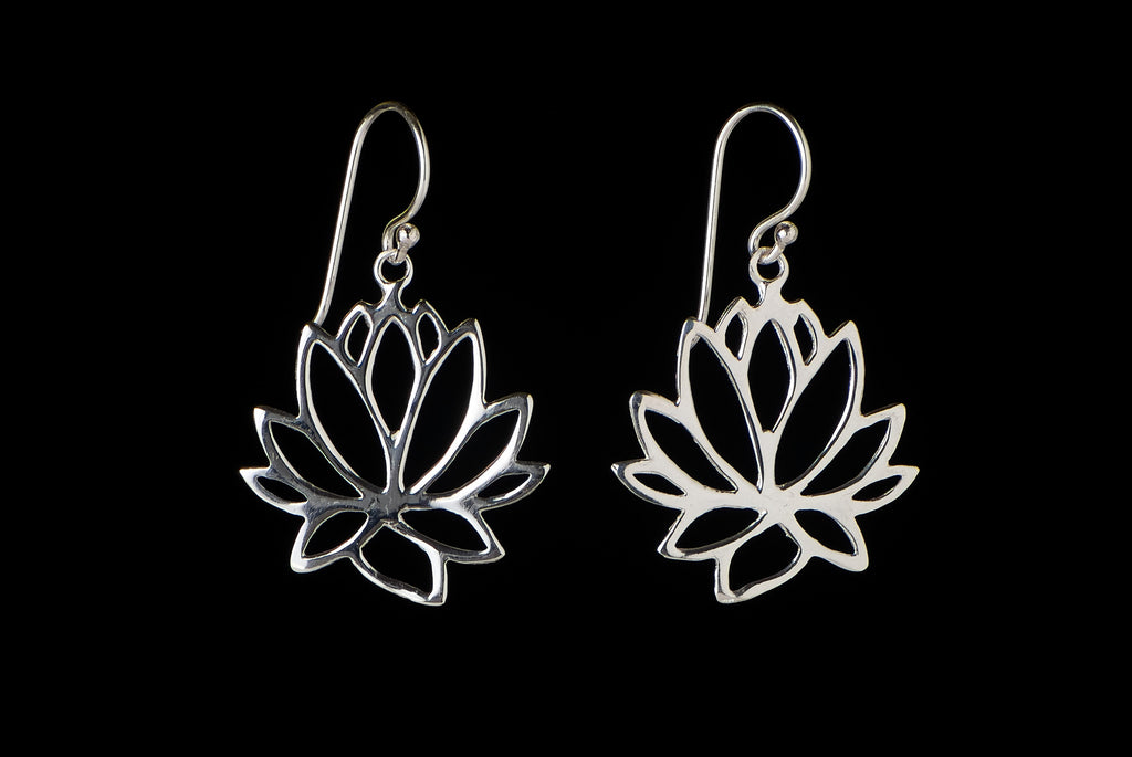 Earring Lotus Hook Small 2.5 x 2cm