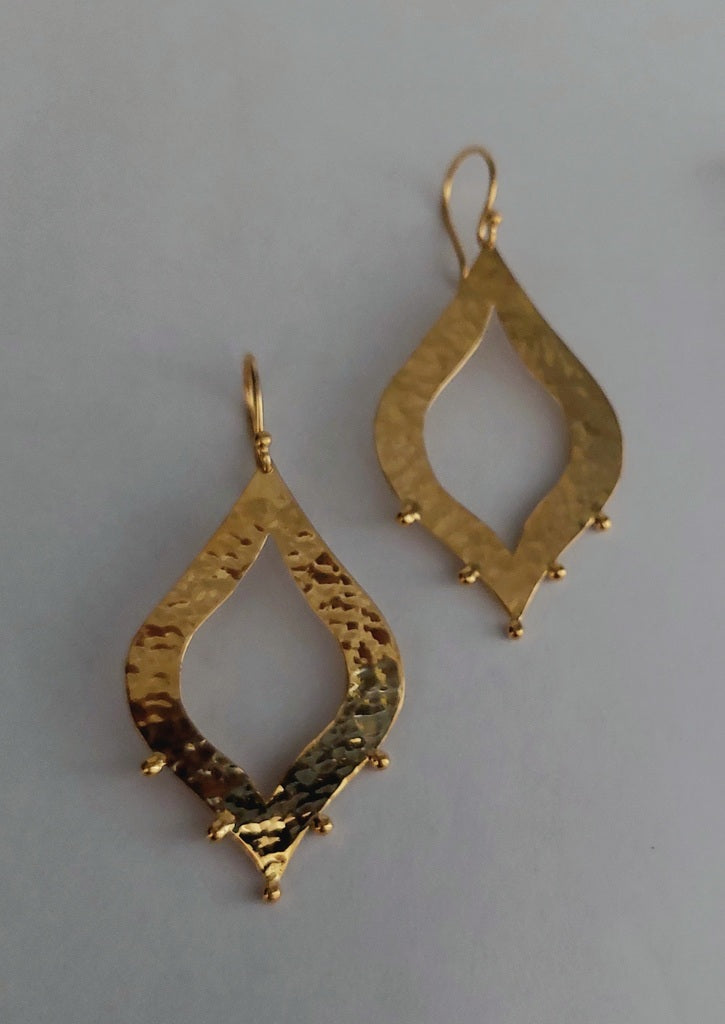 Earring Cust Oval Hole