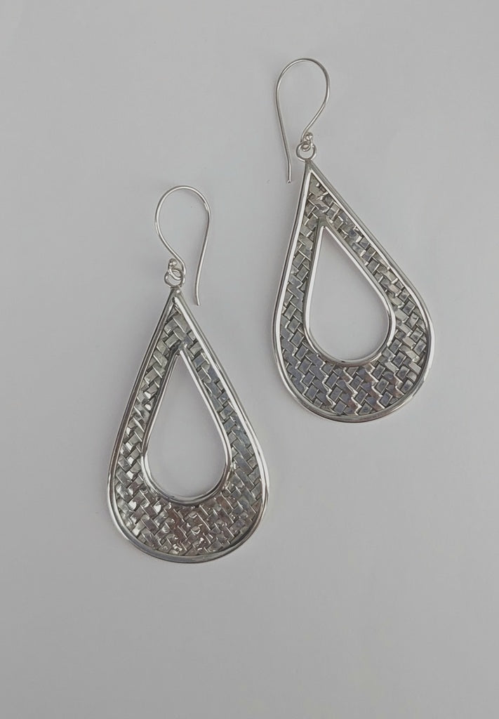 Earring Anyaman Oval Hole  3 X 5cm